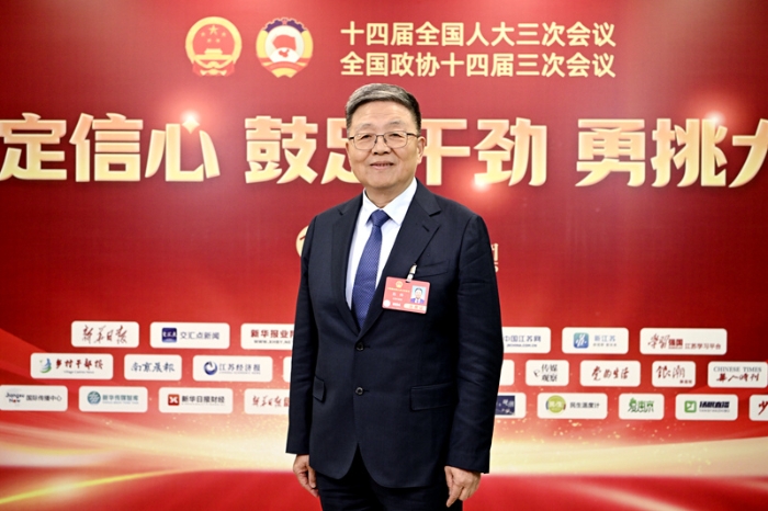 全国人大代表、28圈(NG)大舞台药业董事长肖伟：中药经典名方要“唤醒”更要“焕新”