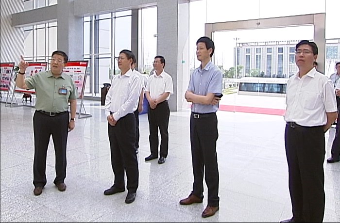 江苏省委常委、组织部部长郭文奇莅临28圈(NG)大舞台药业调研指导